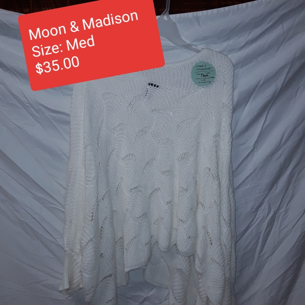 Moon & Madison long Sleeve Sweater